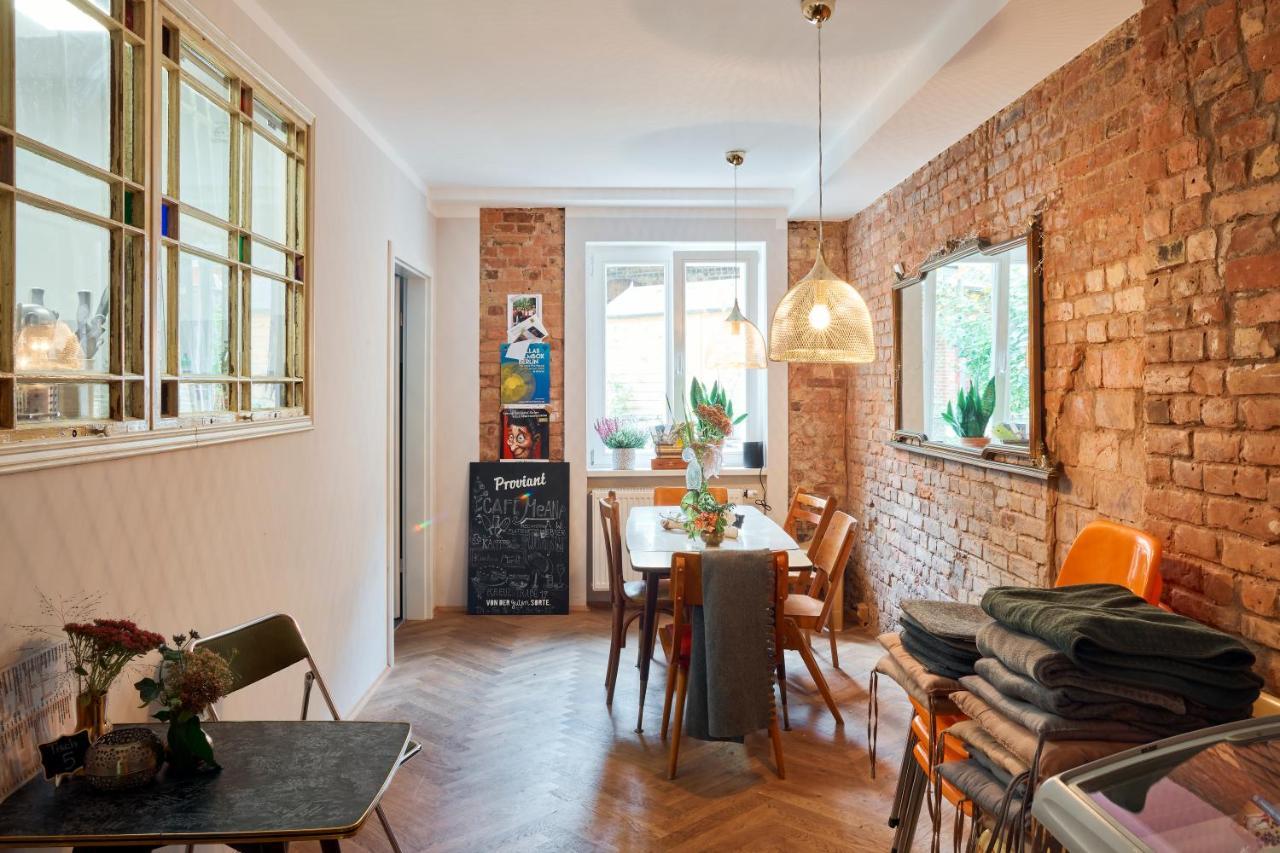 Beautiful&Cozy Remise for up to 6 Guests Apartment Berlin Exterior foto