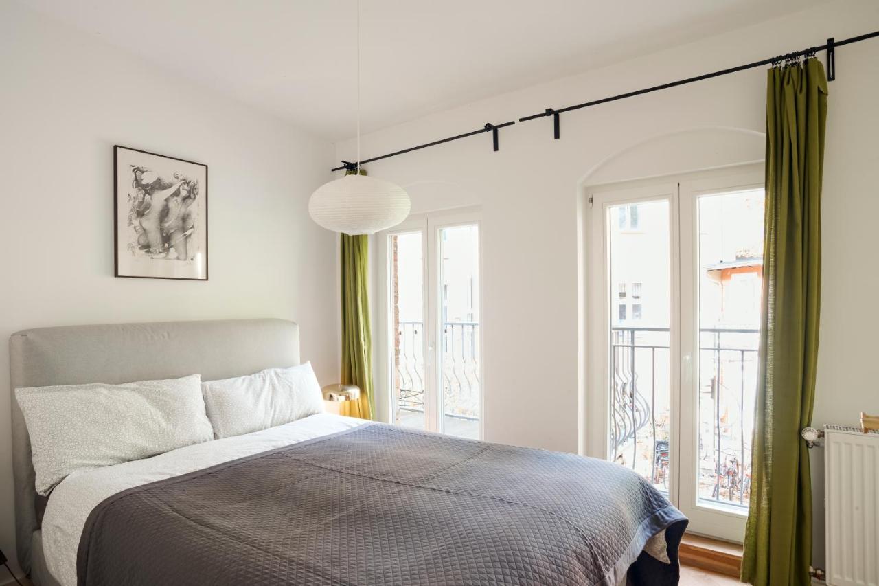 Beautiful&Cozy Remise for up to 6 Guests Apartment Berlin Exterior foto